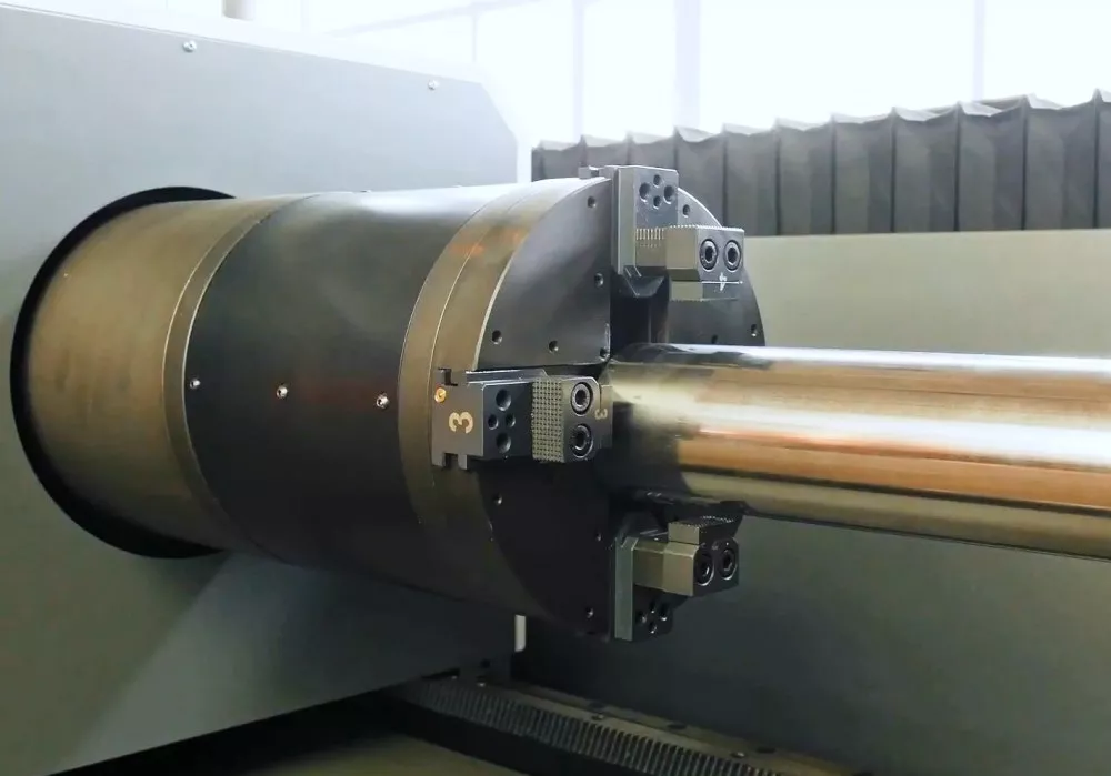FL-6000R-12000-D220-IPG Лазерный аппарат для резки труб